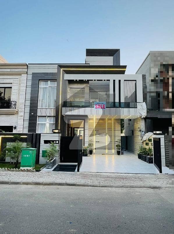 Top City 10 Marla House For Sale