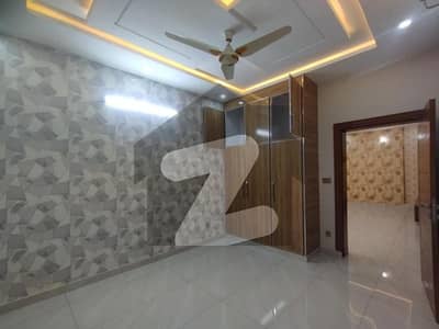 سی بی آر ٹاؤن فیز 1 - بلاک سی سی بی آر ٹاؤن فیز 1,سی بی آر ٹاؤن,اسلام آباد میں 3 کمروں کا 16 مرلہ بالائی پورشن 80.0 ہزار میں کرایہ پر دستیاب ہے۔ سی بی آر ٹاؤن فیز 1 - بلاک سی سی بی آر ٹاؤن فیز 1,سی بی آر ٹاؤن,اسلام آباد میں 3 کمروں کا 16 مرلہ بالائی پورشن 80.0 ہزار میں کرایہ پر دستیاب ہے۔