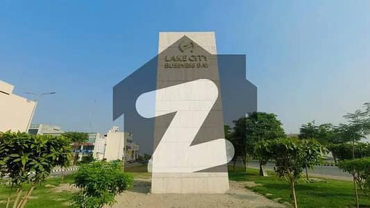 لیک سٹی رائیونڈ روڈ,لاہور میں 5 مرلہ کمرشل پلاٹ 8.0 کروڑ میں برائے فروخت۔ لیک سٹی رائیونڈ روڈ,لاہور میں 5 مرلہ کمرشل پلاٹ 8.0 کروڑ میں برائے فروخت۔