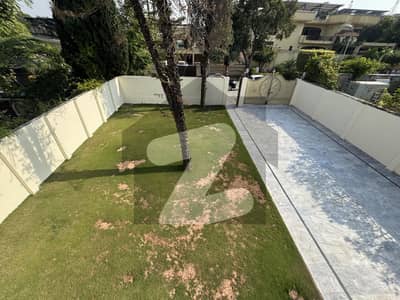 LUXURIOUS 2 KANAL NEW HOUSE BEAUTIFUL GREEN LAWN EXCELLENT LOCATION MODERN FITTING SPECIOUS WASHROOMS DOUBLE KITCHEN DINING DRAWING 2 TV L BEAUTIFUL TERRACE 2 SERVANT QUARTER MASTER BED ROOMS LUXURIOUS 2 KANAL NEW HOUSE BEAUTIFUL GREEN LAWN EXCELLENT LOCATION MODERN FITTING SPECIOUS WASHROOMS DOUBLE KITCHEN DINING DRAWING 2 TV L BEAUTIFUL TERRACE 2 SERVANT QUARTER MASTER BED ROOMS