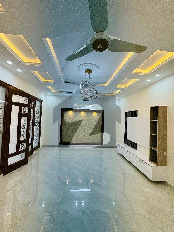 ڈی ۔ 12 اسلام آباد میں 6 کمروں کا 10 مرلہ مکان 11.5 کروڑ میں برائے فروخت۔ ڈی ۔ 12 اسلام آباد میں 6 کمروں کا 10 مرلہ مکان 11.5 کروڑ میں برائے فروخت۔