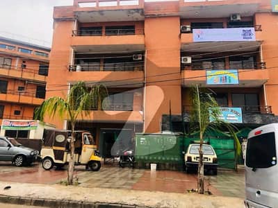 مڈ سٹی اسلام آباد میں 11 مرلہ فلیٹ 1.25 کروڑ میں برائے فروخت۔