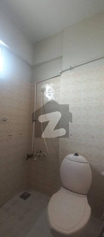 Flat Sized 900 Square Feet In DHA Phase 2 Extension