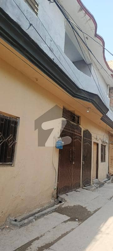 8room wala big house very low price 4bjli mtr 1gais