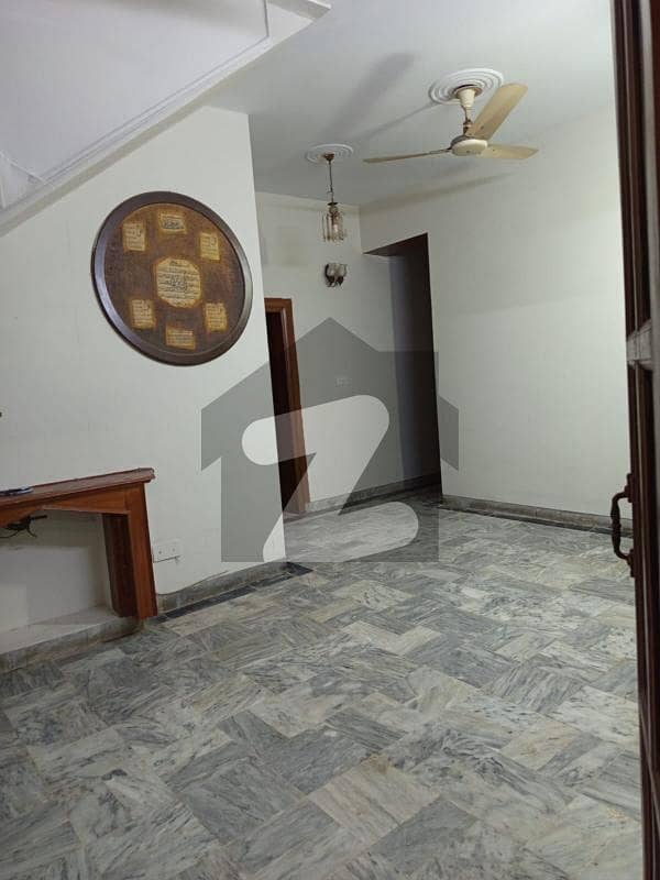 جی ۔ 9/3 جی ۔ 9,اسلام آباد میں 2 کمروں کا 10 مرلہ بالائی پورشن 60.0 ہزار میں کرایہ پر دستیاب ہے۔ جی ۔ 9/3 جی ۔ 9,اسلام آباد میں 2 کمروں کا 10 مرلہ بالائی پورشن 60.0 ہزار میں کرایہ پر دستیاب ہے۔