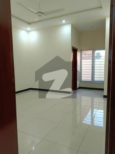 Mumtaz City 5 Marla House Available For Rent