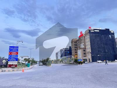 1 Kanal Park Facing Plot For Sale