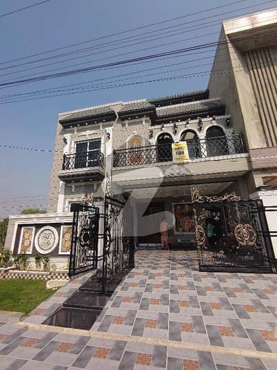 ایل ڈی اے ایوینیو لاہور میں 7 کمروں کا 10 مرلہ مکان 3.3 کروڑ میں برائے فروخت۔ ایل ڈی اے ایوینیو لاہور میں 7 کمروں کا 10 مرلہ مکان 3.3 کروڑ میں برائے فروخت۔