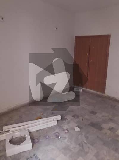 گلستانِِ جوہر ۔ بلاک 20 گلستانِ جوہر,کراچی میں 3 کمروں کا 6 مرلہ فلیٹ 50.0 ہزار میں کرایہ پر دستیاب ہے۔ گلستانِِ جوہر ۔ بلاک 20 گلستانِ جوہر,کراچی میں 3 کمروں کا 6 مرلہ فلیٹ 50.0 ہزار میں کرایہ پر دستیاب ہے۔