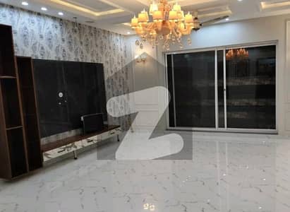 بحریہ ٹاؤن سیکٹر سی بحریہ ٹاؤن,لاہور میں 5 کمروں کا 10 مرلہ مکان 3.7 کروڑ میں برائے فروخت۔ بحریہ ٹاؤن سیکٹر سی بحریہ ٹاؤن,لاہور میں 5 کمروں کا 10 مرلہ مکان 3.7 کروڑ میں برائے فروخت۔