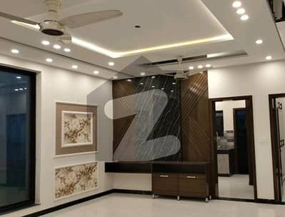 300 Square Feet Flat In Johar Town For Sale 300 Square Feet Flat In Johar Town For Sale