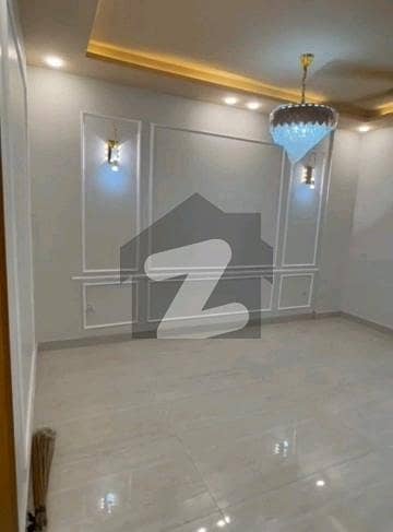 Ready To Buy A Prime Location Flat 950 Square Feet In Karachi