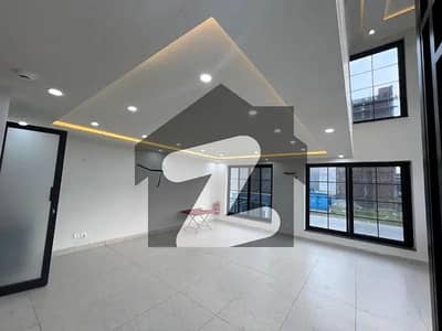 ڈی ایچ اے فیز 6 - سی سی 2 بلاک ڈی ایچ اے فیز 6,ڈیفنس (ڈی ایچ اے),لاہور میں 8 مرلہ دفتر 70.0 ہزار میں کرایہ پر دستیاب ہے۔ ڈی ایچ اے فیز 6 - سی سی 2 بلاک ڈی ایچ اے فیز 6,ڈیفنس (ڈی ایچ اے),لاہور میں 8 مرلہ دفتر 70.0 ہزار میں کرایہ پر دستیاب ہے۔