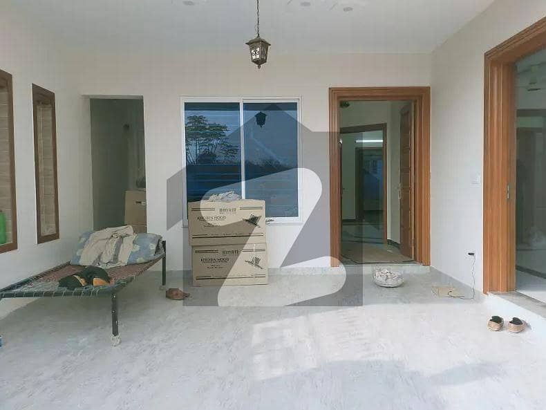 جی ۔ 13 اسلام آباد میں 6 کمروں کا 7 مرلہ مکان 5.65 کروڑ میں برائے فروخت۔