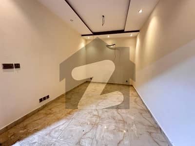 والٹن روڈ لاہور میں 1 مرلہ دکان 40.0 ہزار میں کرایہ پر دستیاب ہے۔