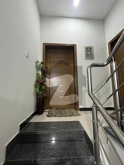 جناح گارڈنز ایف ای سی ایچ ایس,اسلام آباد میں 5 کمروں کا 7 مرلہ مکان 3.1 کروڑ میں برائے فروخت۔ جناح گارڈنز ایف ای سی ایچ ایس,اسلام آباد میں 5 کمروں کا 7 مرلہ مکان 3.1 کروڑ میں برائے فروخت۔