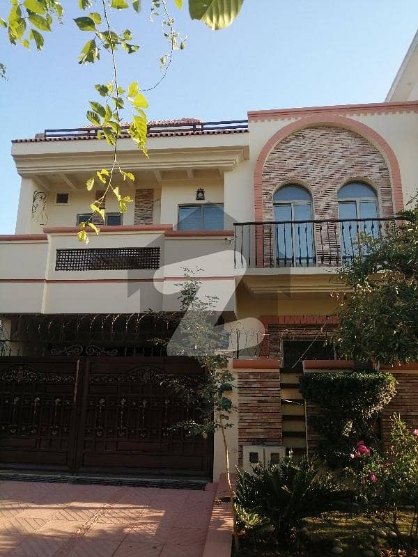 30x60 Beautifull House For Rent In G13 30x60 Beautifull House For Rent In G13