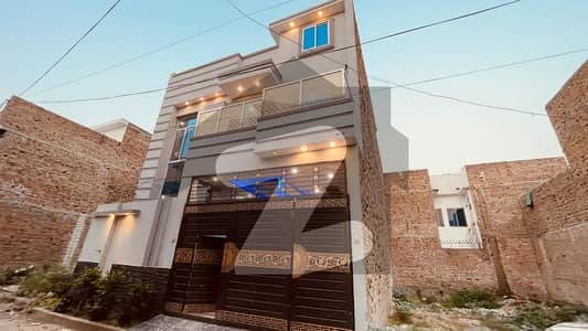 Highly-coveted Prime Location 5 Marla House Is Available In Doctor Colony For sale