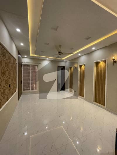 10 Marla Brand New Full House For Rent