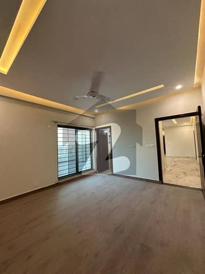 10 Marla Facing Park Luxurious Apartment For Sale In Askari 11 Sector D Near DHA Lahore 10 Marla Facing Park Luxurious Apartment For Sale In Askari 11 Sector D Near DHA Lahore