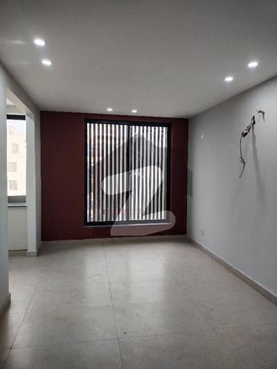 بحریہ ٹاؤن سیکٹر سی بحریہ ٹاؤن,لاہور میں 2 کمروں کا 4 مرلہ فلیٹ 55.0 ہزار میں کرایہ پر دستیاب ہے۔