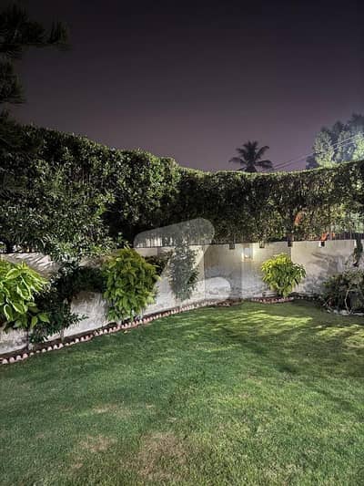 ڈی ایچ اے فیز 8 ڈی ایچ اے ڈیفینس,کراچی میں 4 کمروں کا 2 کنال بالائی پورشن 3.8 لاکھ میں کرایہ پر دستیاب ہے۔ ڈی ایچ اے فیز 8 ڈی ایچ اے ڈیفینس,کراچی میں 4 کمروں کا 2 کنال بالائی پورشن 3.8 لاکھ میں کرایہ پر دستیاب ہے۔