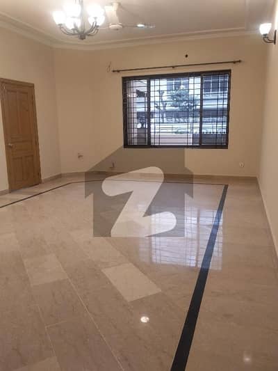 ایف ۔ 11/4 ایف ۔ 11,اسلام آباد میں 3 کمروں کا 1 کنال زیریں پورشن 1.6 لاکھ میں کرایہ پر دستیاب ہے۔