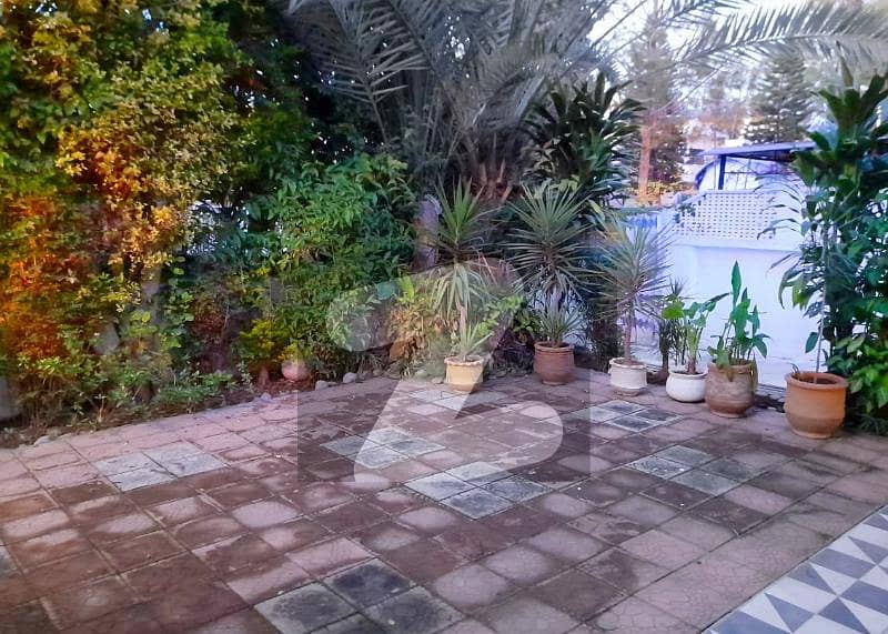 Good Demolished House is for Sale in F-7 Good Demolished House is for Sale in F-7