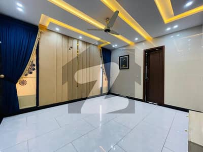 بحریہ ٹاؤن جاسمین بلاک بحریہ ٹاؤن سیکٹر سی,بحریہ ٹاؤن,لاہور میں 4 کمروں کا 10 مرلہ مکان 1.4 لاکھ میں کرایہ پر دستیاب ہے۔ بحریہ ٹاؤن جاسمین بلاک بحریہ ٹاؤن سیکٹر سی,بحریہ ٹاؤن,لاہور میں 4 کمروں کا 10 مرلہ مکان 1.4 لاکھ میں کرایہ پر دستیاب ہے۔