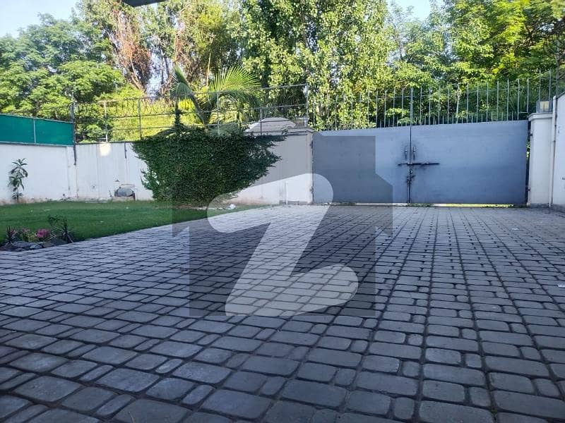 ایف ۔ 7 اسلام آباد میں 5 کمروں کا 1 کنال مکان 9.0 لاکھ میں کرایہ پر دستیاب ہے۔ ایف ۔ 7 اسلام آباد میں 5 کمروں کا 1 کنال مکان 9.0 لاکھ میں کرایہ پر دستیاب ہے۔