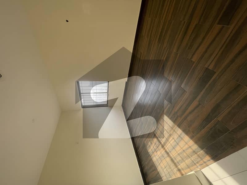 برج-ال-حرمین یونیورسٹی روڈ,کراچی میں 3 کمروں کا 7 مرلہ فلیٹ 75.0 ہزار میں کرایہ پر دستیاب ہے۔ برج-ال-حرمین یونیورسٹی روڈ,کراچی میں 3 کمروں کا 7 مرلہ فلیٹ 75.0 ہزار میں کرایہ پر دستیاب ہے۔