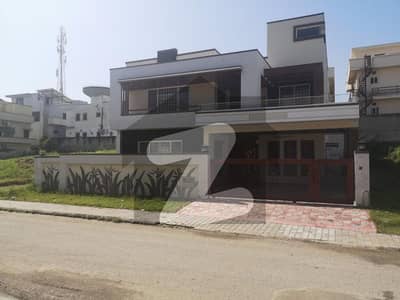 Spacious 1 Kanal House for Sale in Prime DHA 2 Location Spacious 1 Kanal House for Sale in Prime DHA 2 Location