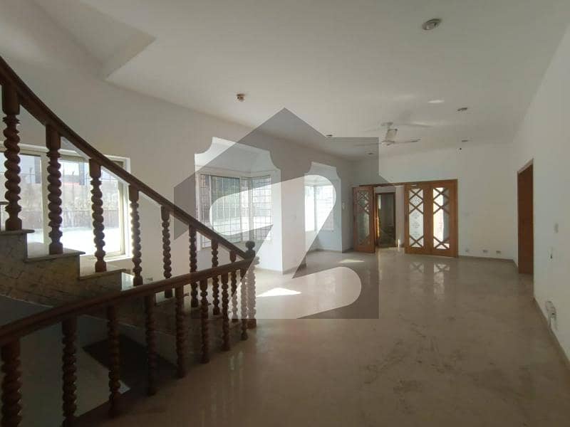 500 Sqyd Triple Storey House Available On Rent In F-7 500 Sqyd Triple Storey House Available On Rent In F-7