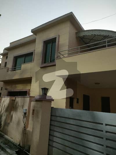 عسکری 14 راولپنڈی میں 3 کمروں کا 9 مرلہ مکان 5.25 کروڑ میں برائے فروخت۔ عسکری 14 راولپنڈی میں 3 کمروں کا 9 مرلہ مکان 5.25 کروڑ میں برائے فروخت۔