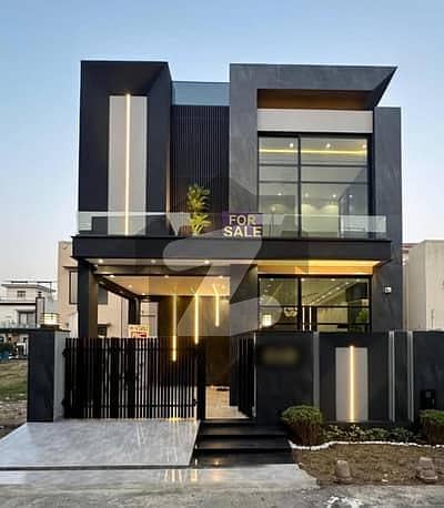 ڈی ایچ اے 9 ٹاؤن ۔ بلاک اے ڈی ایچ اے 9 ٹاؤن,ڈیفنس (ڈی ایچ اے),لاہور میں 3 کمروں کا 5 مرلہ مکان 1.91 کروڑ میں برائے فروخت۔ ڈی ایچ اے 9 ٹاؤن ۔ بلاک اے ڈی ایچ اے 9 ٹاؤن,ڈیفنس (ڈی ایچ اے),لاہور میں 3 کمروں کا 5 مرلہ مکان 1.91 کروڑ میں برائے فروخت۔