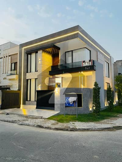 پارک ویو سٹی لاہور میں 5 کمروں کا 10 مرلہ مکان 3.15 کروڑ میں برائے فروخت۔ پارک ویو سٹی لاہور میں 5 کمروں کا 10 مرلہ مکان 3.15 کروڑ میں برائے فروخت۔