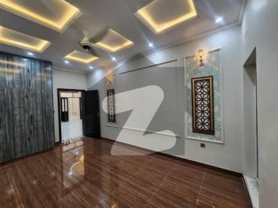 10 MARLA UPPER PORTION FOR RENT IN UET HOUSING SOCIETY MAIN COLLEGE ROAD LHR