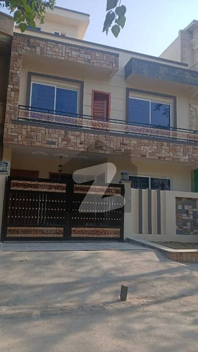 جی ۔ 13 اسلام آباد میں 5 کمروں کا 4 مرلہ مکان 4.9 کروڑ میں برائے فروخت۔ جی ۔ 13 اسلام آباد میں 5 کمروں کا 4 مرلہ مکان 4.9 کروڑ میں برائے فروخت۔