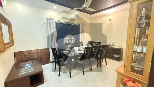 TRIPLE STORY HOUSE BEAUTIFUL LOCATION TRIPLE STORY HOUSE BEAUTIFUL LOCATION