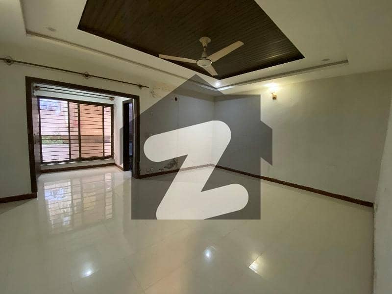 BEAUTIFUL LOCATION HOUSE FOR RENT BEAUTIFUL LOCATION HOUSE FOR RENT