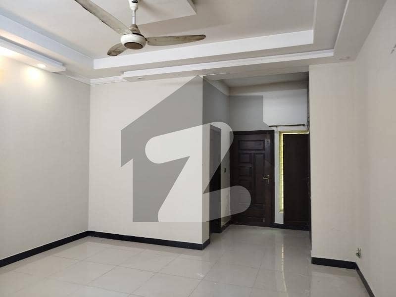 E-11 Ready Upper Portion 3 Bed 500 Square Yard