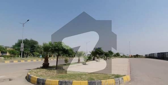 Prime Location 5 Marla Spacious Residential Plot Available In   Airport Enclave E For Sale
