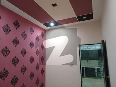 اللہ والا ٹاؤن کورنگی,کراچی میں 2 کمروں کا 2 مرلہ فلیٹ 17.0 لاکھ میں برائے فروخت۔ اللہ والا ٹاؤن کورنگی,کراچی میں 2 کمروں کا 2 مرلہ فلیٹ 17.0 لاکھ میں برائے فروخت۔