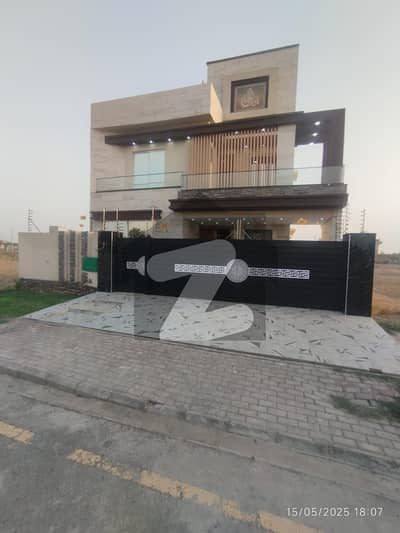 BRAND NEW HOUSE LOCK OPTION 10 MARLA UPPER PORTION AVAILABLE FOR RENT IN BAHRIA ORCHARD