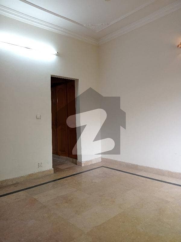 بحریہ ٹاؤن راولپنڈی راولپنڈی میں 1 کمرے کا 2 مرلہ فلیٹ 32.0 لاکھ میں برائے فروخت۔