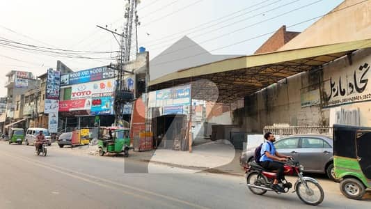 غازی روڈ کینٹ,لاہور میں 2 کنال عمارت 22.5 کروڑ میں برائے فروخت۔