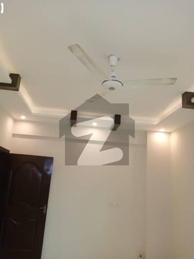 10 MARLA 3 BEDROOMS APARTMENT AVAILABLE FOR RENT 10 MARLA 3 BEDROOMS APARTMENT AVAILABLE FOR RENT