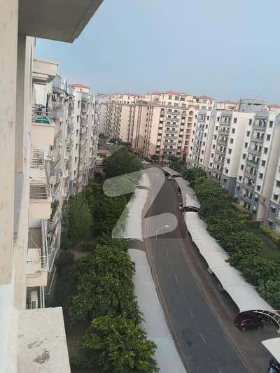 10 MARLA 3 BEDROOMS APARTMENT AVAILABLE FOR RENT 10 MARLA 3 BEDROOMS APARTMENT AVAILABLE FOR RENT