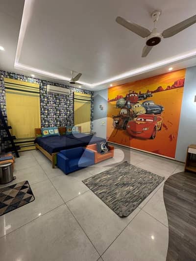 SPACIOUS 1000 YARDS BUNGALOW FOR SALE TANZEEM STREET, DHA PHASE 5, DHA DEFENCE, KARACHI