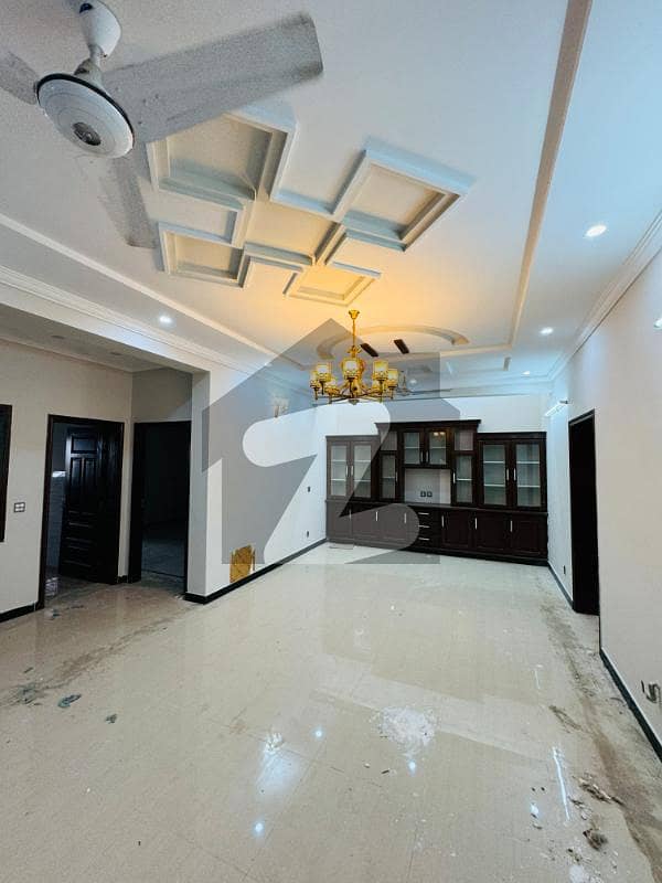 10 Marla Full House Available For Rent 10 Marla Full House Available For Rent